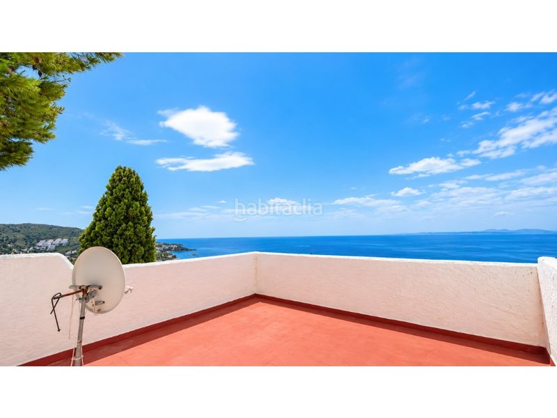 Foto 4ab1e21b-85b9-4c7a-a5ca-77cd731a801c. Casa amb aparcament a Puig Rom-Canyelles-Almadrava Roses