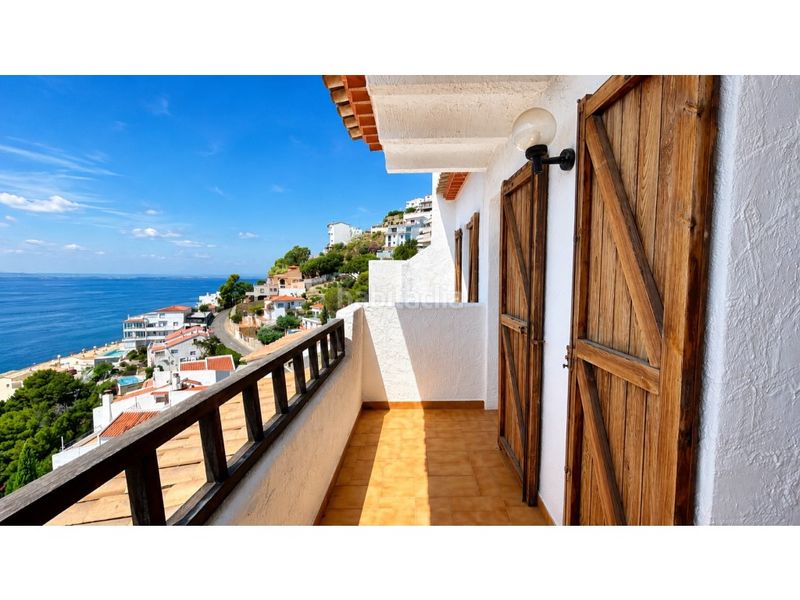 Foto a80b9df6-d84b-4932-87af-10b461162dda. Casa amb aparcament a Puig Rom-Canyelles-Almadrava Roses