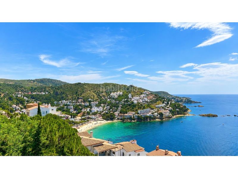 Foto f58f6735-b3cc-4360-925d-115ab79a8039. Casa amb aparcament a Puig Rom-Canyelles-Almadrava Roses