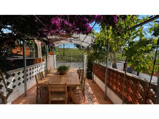 Casa  Carrer del delta-muga. Casa adosada de 3 dormitorios en venta en empuriabrava, a pocos