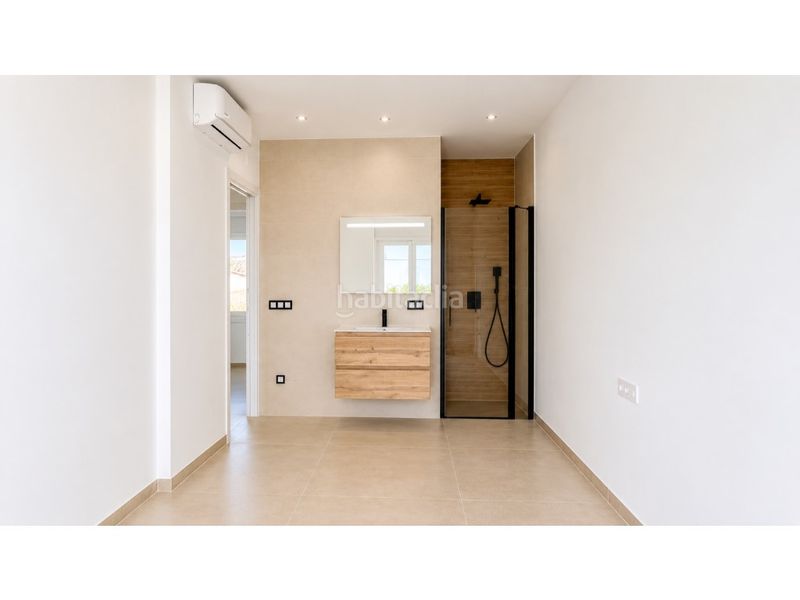Foto 4c446a2b-505a-4adb-aaad-9723b1155469. Casa amb aparcament a Muga - Gran Reserva - Badia Empuriabrava