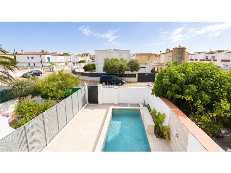 Foto 6419e2b9-7038-44c8-8c75-f9a9cac1edad. Casa amb aparcament a Muga - Gran Reserva - Badia Empuriabrava