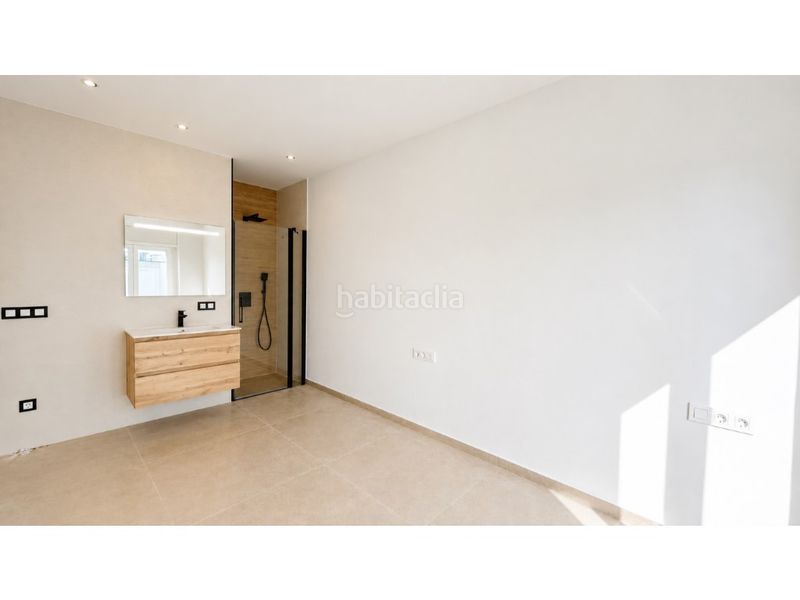 Foto b813e812-e4d5-408a-89e3-c487711a4407. Casa amb aparcament a Muga - Gran Reserva - Badia Empuriabrava