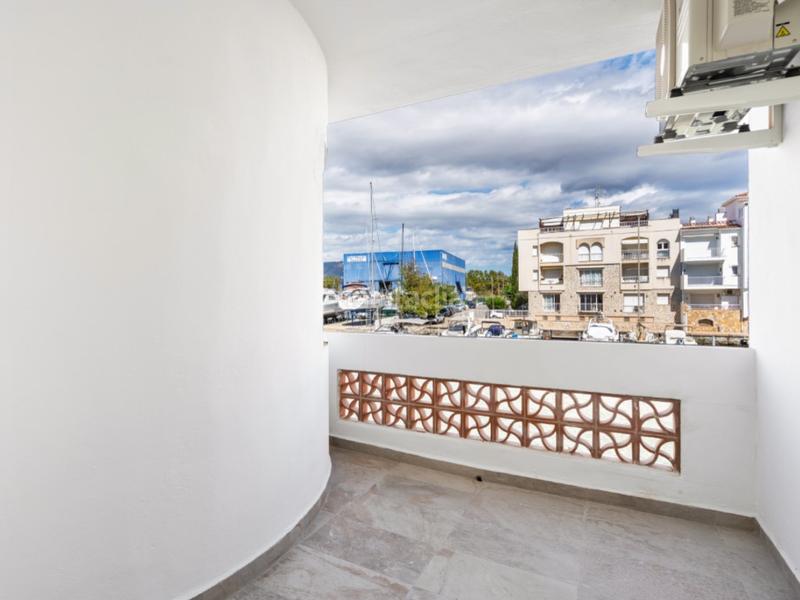 Foto e2af15c8-0d4d-4935-94e4-008a7d42bc30. Casa in sector cavall de mar 24-b in Salins - Cavall de Mar Empuriabrava