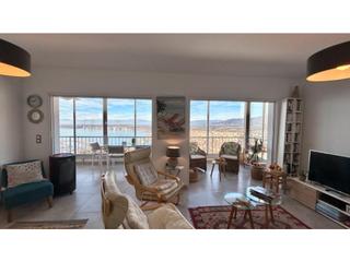 Appartement à Calle del cant dels ocells 38. Encantador apartamento en una ubicación privilegiada de roses, i