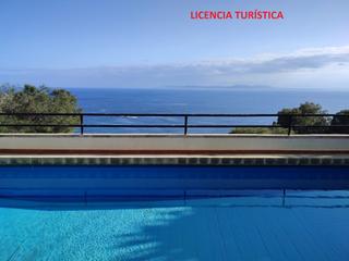 Apartament a Carrer de joan margarit. Apartamento con vistas al mar, parking privad, piscina y licenci