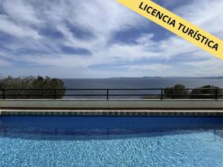 Apartament a Carrer de joan margarit. Apartamento con vistas al mar, parking privad, piscina y licenci