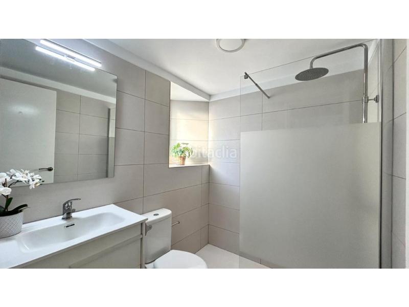 Foto 2cd63235-3829-48c1-9105-92f2bb3b0c03. Piccolo appartamento in sector poblat tipic/av. canal 19 in Empuriabrava