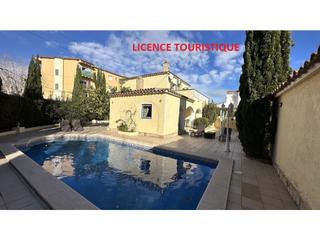 Casa a Sector francoli 1-b. Casa con piscina, terreno esquinero y con registro turistico