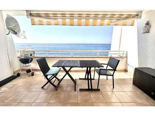 Apartament a Carretera canyelles 22. Magnfico apartamento con vistas al mar en primera linea con pis