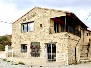 Casa a Lugar vilartoli -veinat 9. Vilartoli  casa rustica con encanto con piscina a 30min del mar