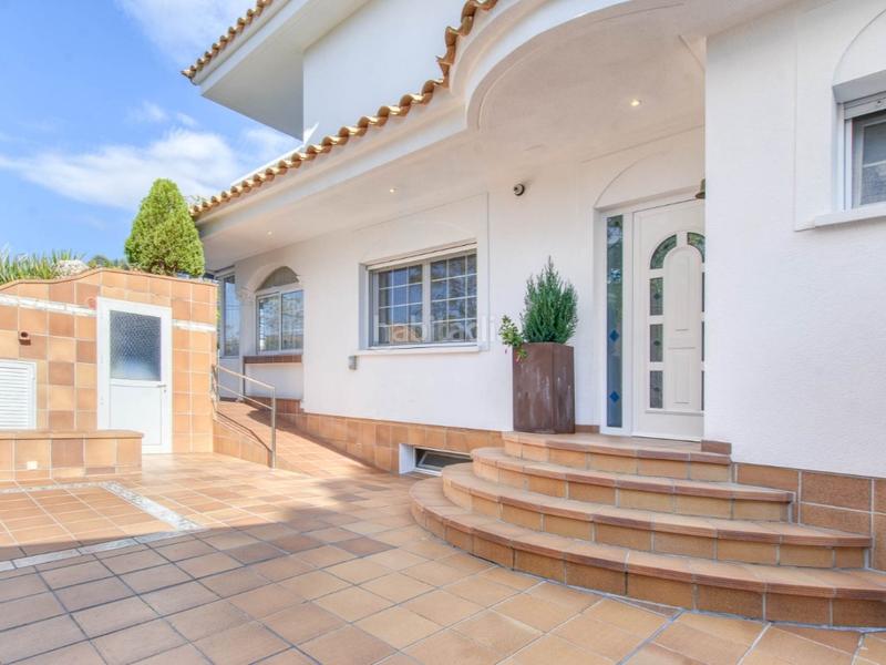 Foto ac8c2ea5-9c70-4231-b6d2-647045621c26. Casa in carrer Requesens 125a in Requesens Empuriabrava