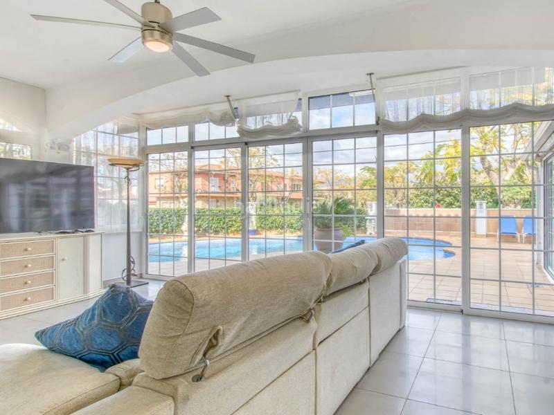 Foto bbaed5e8-4ccc-4421-8a87-d1e1510d0105. Casa in carrer Requesens 125a in Requesens Empuriabrava
