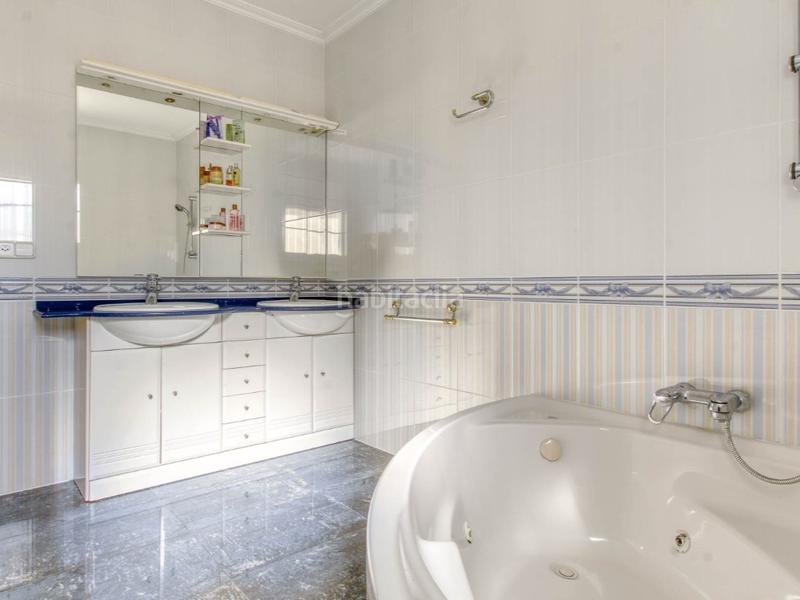 Foto c766bd44-5717-4ce1-83e3-c96439fbdc03. Casa in carrer Requesens 125a in Requesens Empuriabrava