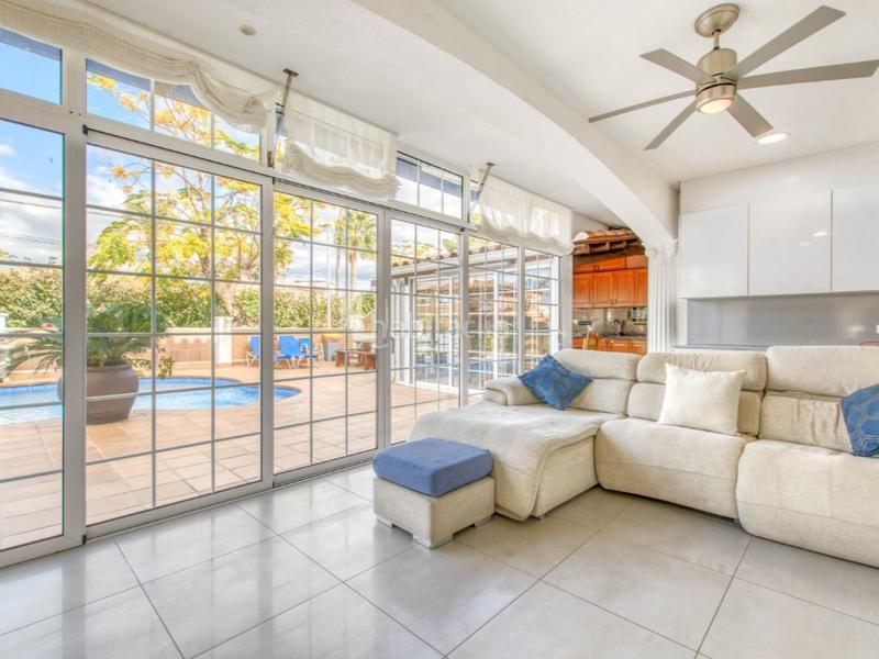 Foto d948c037-e901-4c13-b8ab-d41a630eaaa0. Casa in carrer Requesens 125a in Requesens Empuriabrava