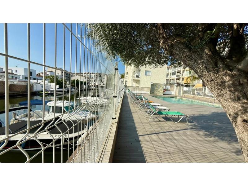 Foto 694eed7f-701d-4d30-8ad7-2ee418eb4eb2. Appartement in sector valira 12 in Francolí - Freser - Noguera Empuriabrava