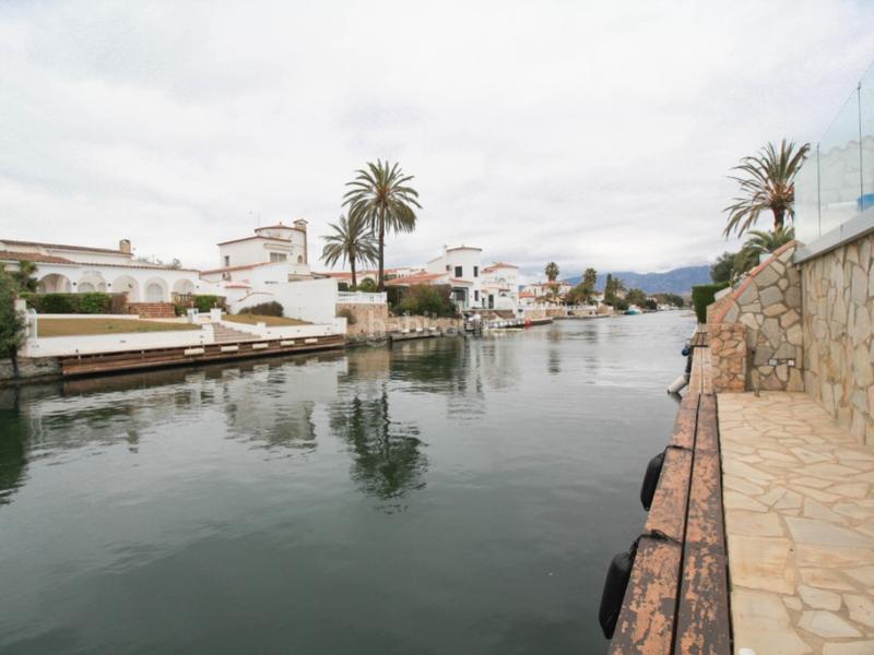 Foto 5a8ba14a-b08a-431f-b55d-f1237c6ea8d9. Maison dans sector empuries c 19-a dans Francolí - Freser - Noguera Empuriabrava