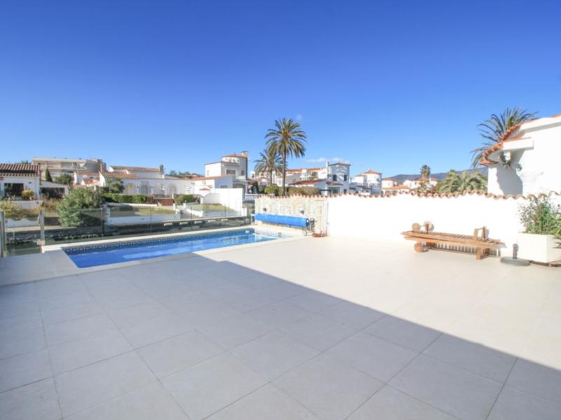 Foto bf1dd711-8a45-4b5f-acd3-a7f37df9ed6a. Maison dans sector empuries c 19-a dans Francolí - Freser - Noguera Empuriabrava