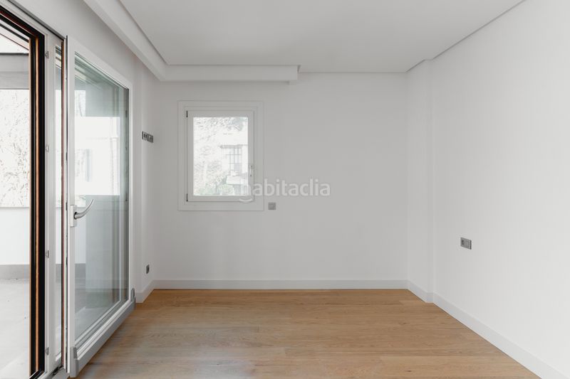 Foto 216c8c21-76ad-42b1-8e01-4297ba3b16be. Casa aparellada amb xemeneia calefacció aparcament a Getxo