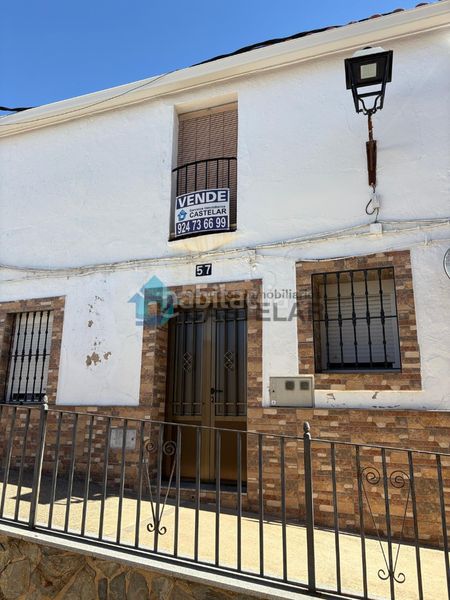 Foto 1145cefc-bd0a-4699-8d54-cde4939a9520. Casa adossada a calle benegas lanzarote 57 a Barcarrota