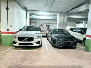 Car parking in Rúa martín echegaray 2. Fabulosa plaza de garaje coche grande