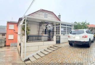 Casa en Camiño da fonte do santo 4. Casa oportunidad centro redondela 4 hab , baño