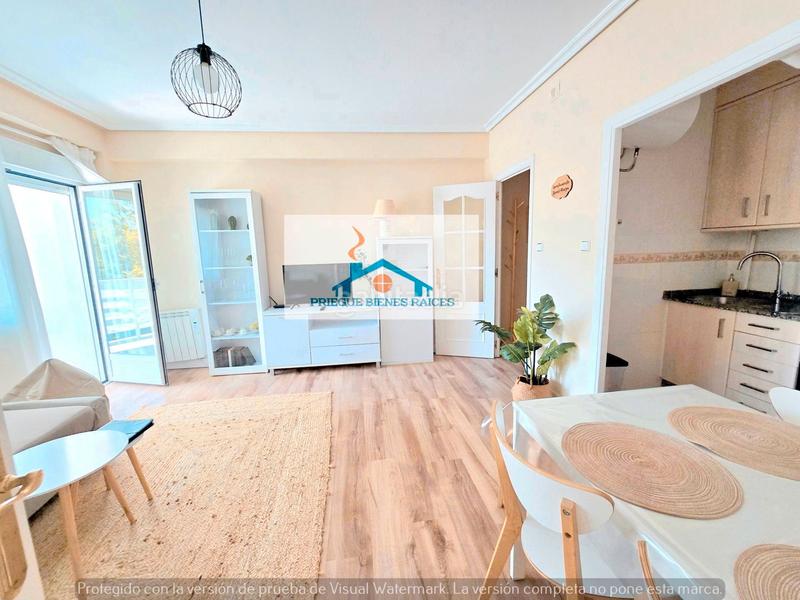 Foto 0935d50a-2e0f-4219-9ffc-0db8590e6387. Piso impresionante piso a 100ms de la playa 2 dorm , baño , garaje en Vigo