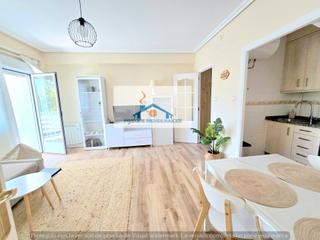 Appartement  Camiño fontes. Impresionante piso a 100ms de la playa 2 dorm , baño , garaje