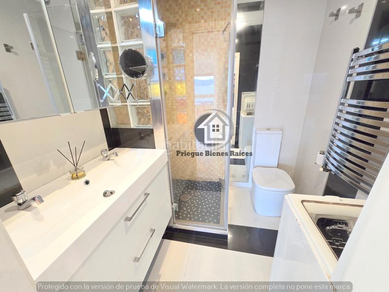 Foto 3792dcc4-f4d4-4665-b897-4b03fa2ee656. Ático fabuloso piso 2 hab , baño , vistas , piscina en Vigo