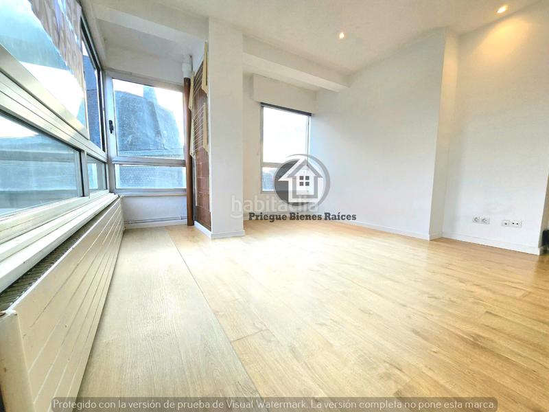 Foto b6e4a901-85db-423b-8faf-17dce5c389e2. Ático fabuloso piso 2 hab , baño , vistas , piscina en Vigo