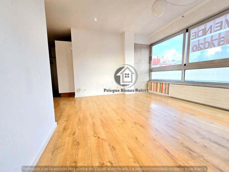 Foto bcfab5f8-7ca3-4250-a9a7-983d6a0412e7. Ático fabuloso piso 2 hab , baño , vistas , piscina en Vigo