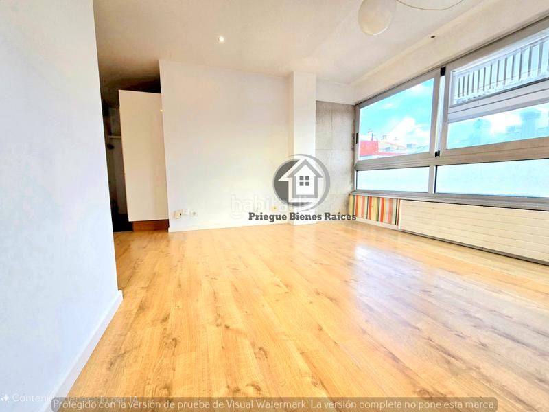 Foto f1e0b3f4-eb3f-4778-8e47-63ee4a828b85. Ático fabuloso piso 2 hab , baño , vistas , piscina en Vigo