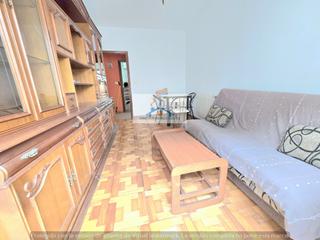 Piso  Rúa pai crespo. Piso centro de redondela 3 hab , 2 baños , carece garaje