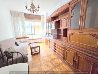 Pis  Rúa pai crespo. Piso centro de redondela 3 hab , 2 baños , carece garaje