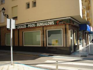 Lloguer Local Comercial a Diseminado caleta de vélez 95. Local en alquiler zona centro