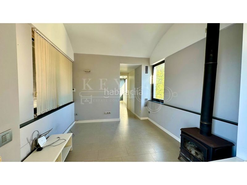 Foto 7f753a35-718b-4707-b535-a51685322620. Casa amb calefacció aparcament piscina a Cala Blanca Ciutadella de Menorca