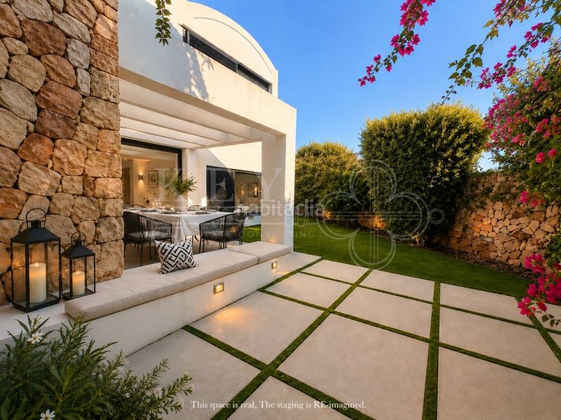 Foto b1a73a62-3c79-407d-b9af-6f75de272fd6. Casa amb calefacció aparcament piscina a Cala Blanca Ciutadella de Menorca