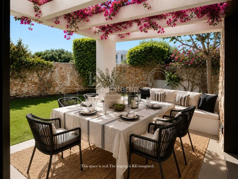 Foto f1faaae5-7929-4775-ac95-2380968d0884. Casa amb calefacció aparcament piscina a Cala Blanca Ciutadella de Menorca