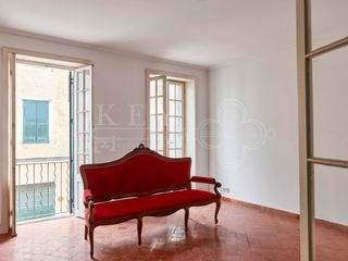 Casa in Centre Històric. Casa histórico de 1886 con un potencial excepcional