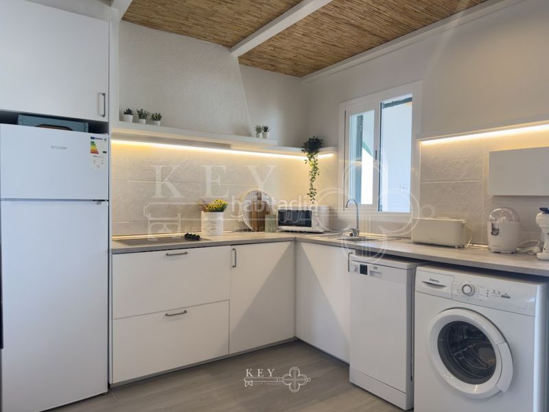 Foto 2c9d84af-b572-4ea0-afd5-d6d413029576. Apartament amb piscina a Cala d´En Bosch-Serpentona Ciutadella de Menorca