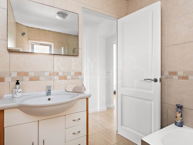 Foto 144d98d4-7204-454f-81c7-5d0e02529e73. Casa amb piscina a Cala Blanca Ciutadella de Menorca