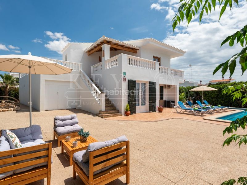 Foto 1adf957d-bafe-4a28-819f-b14cf23dd321. Casa amb piscina a Cala Blanca Ciutadella de Menorca