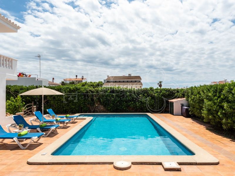 Foto 2804901a-dea5-4e4d-a44e-c5e13745dd6d. Casa amb piscina a Cala Blanca Ciutadella de Menorca