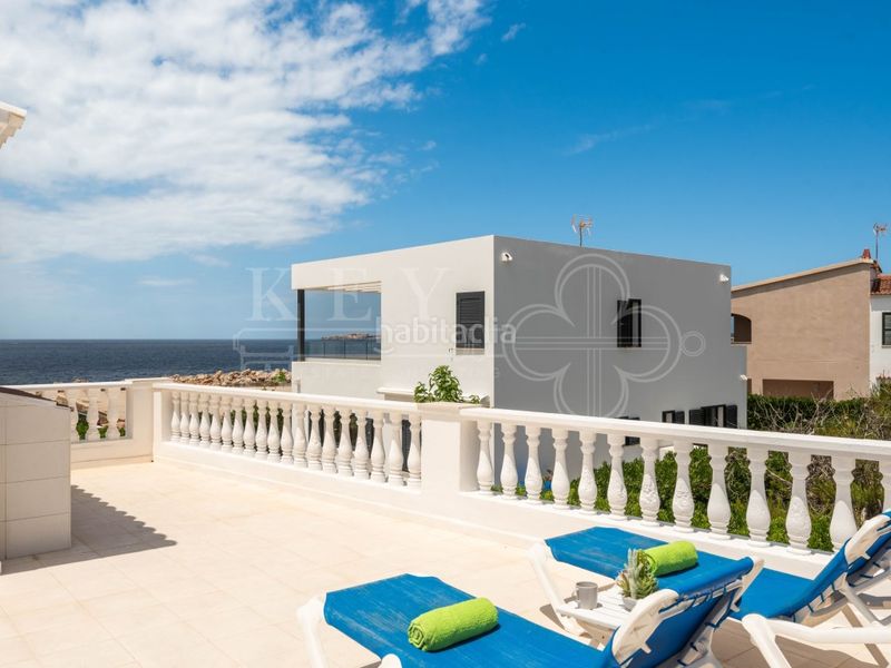 Foto a21322f8-9a96-48ab-872d-fa5aeb7d65ba. Casa amb piscina a Cala Blanca Ciutadella de Menorca