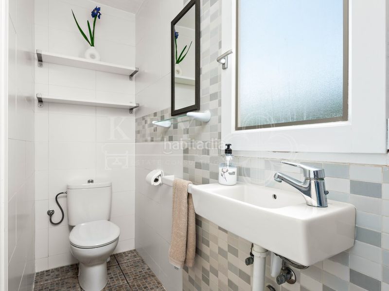 Foto d92825cb-7659-47b4-8657-6ece5a58df83. Casa amb piscina a Cala Blanca Ciutadella de Menorca