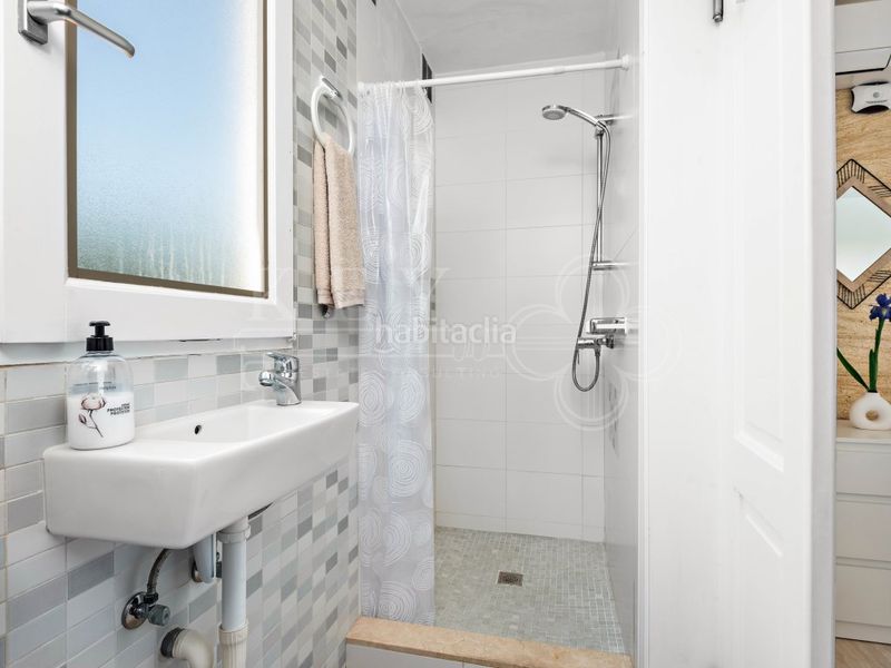 Foto fabb9a54-7e2e-42b0-ad29-858b112b1e1c. Casa amb piscina a Cala Blanca Ciutadella de Menorca