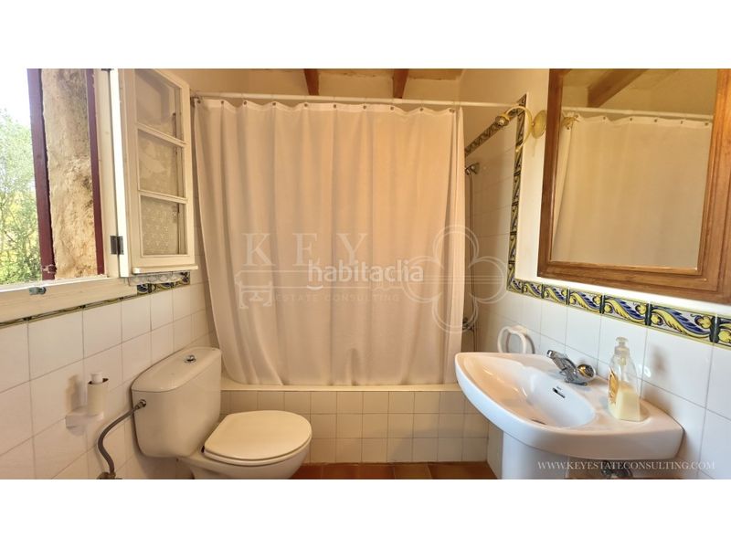 Foto 4c94d6a2-39a4-43c7-a820-d561100f285e. Casa a Cala Blanca Ciutadella de Menorca