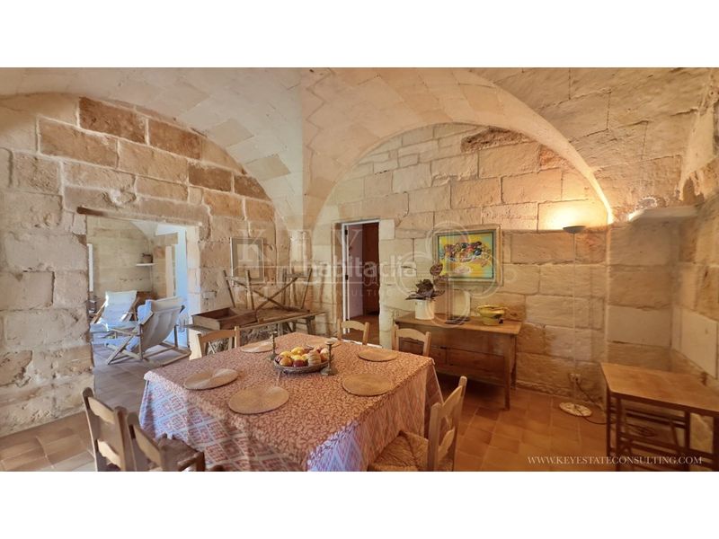 Foto 94cc9242-e9e5-49d0-9af0-c825b08f479b. Casa a Cala Blanca Ciutadella de Menorca