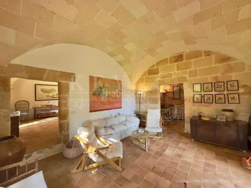 Foto d6affdc8-0193-4ab7-83ca-d849db527c62. Casa a Cala Blanca Ciutadella de Menorca