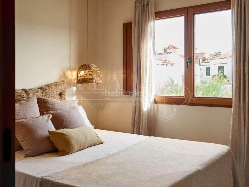 Foto 10ae3011-f7ca-45bd-b25a-a5730bdc021d. Xalet amb piscina a Port d´Addaia Es Mercadal